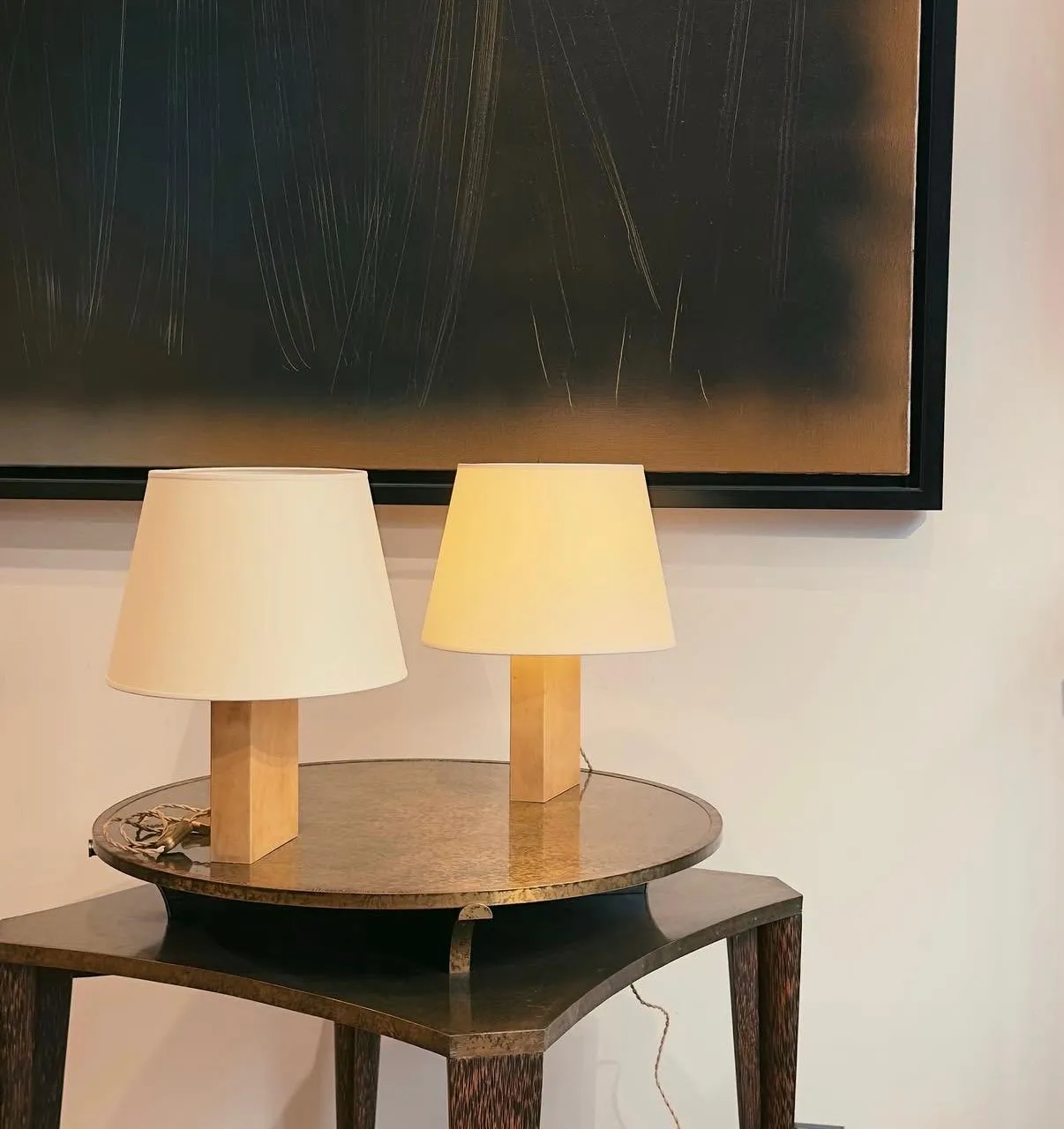Vue de détail 1 – Paire de lampes modèle « Bloc »