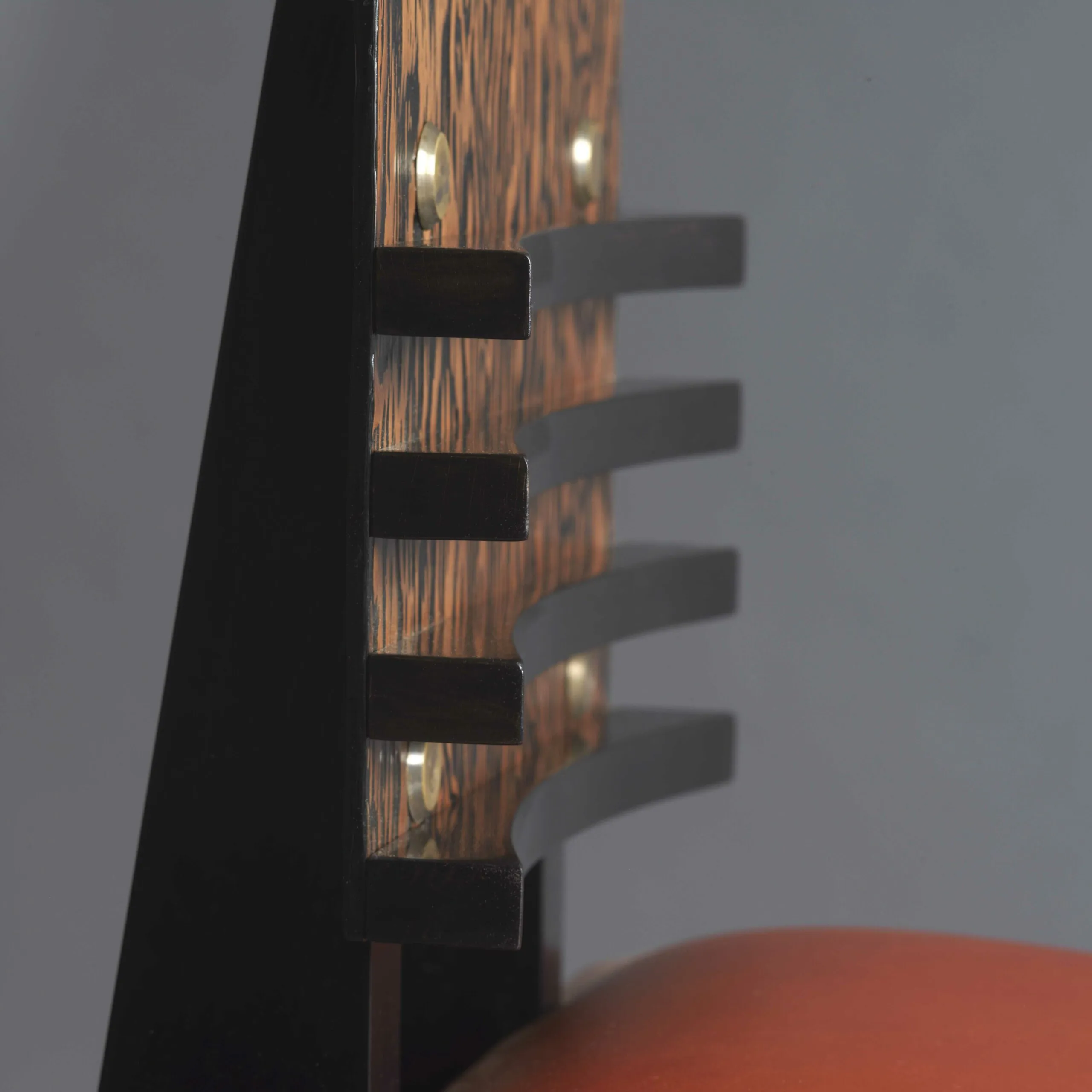 Detail view 4 – Six chairs in Oregon pine