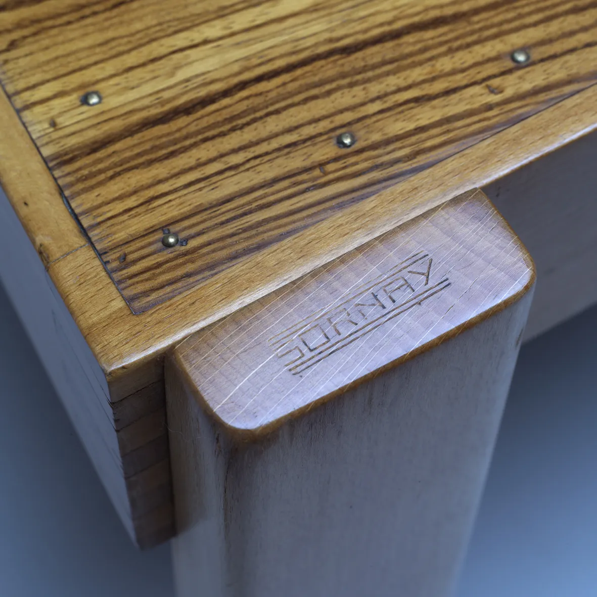 Vue de détail 1 – Six chaises à dossier haut
