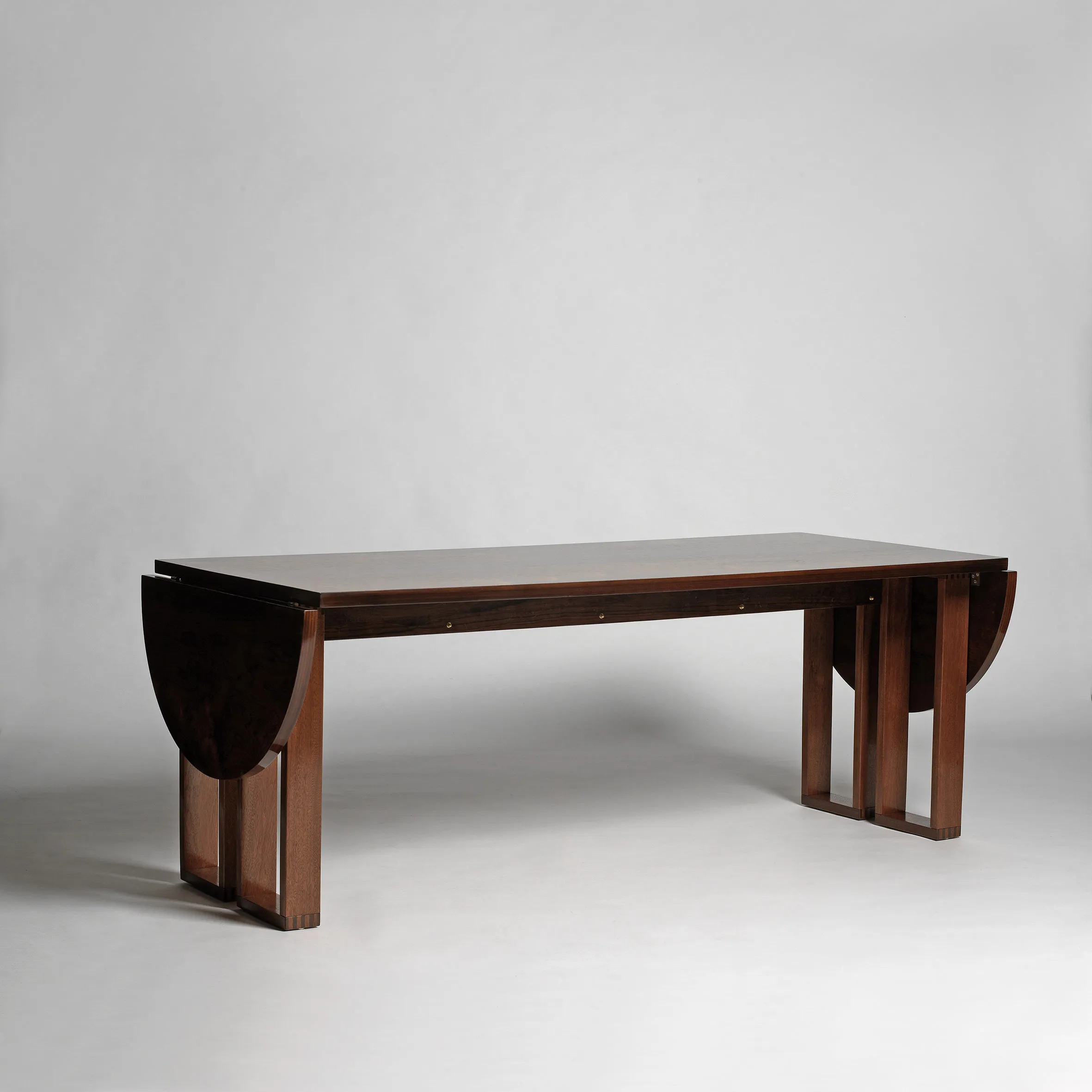 Vue de détail 1 – Table-bureau