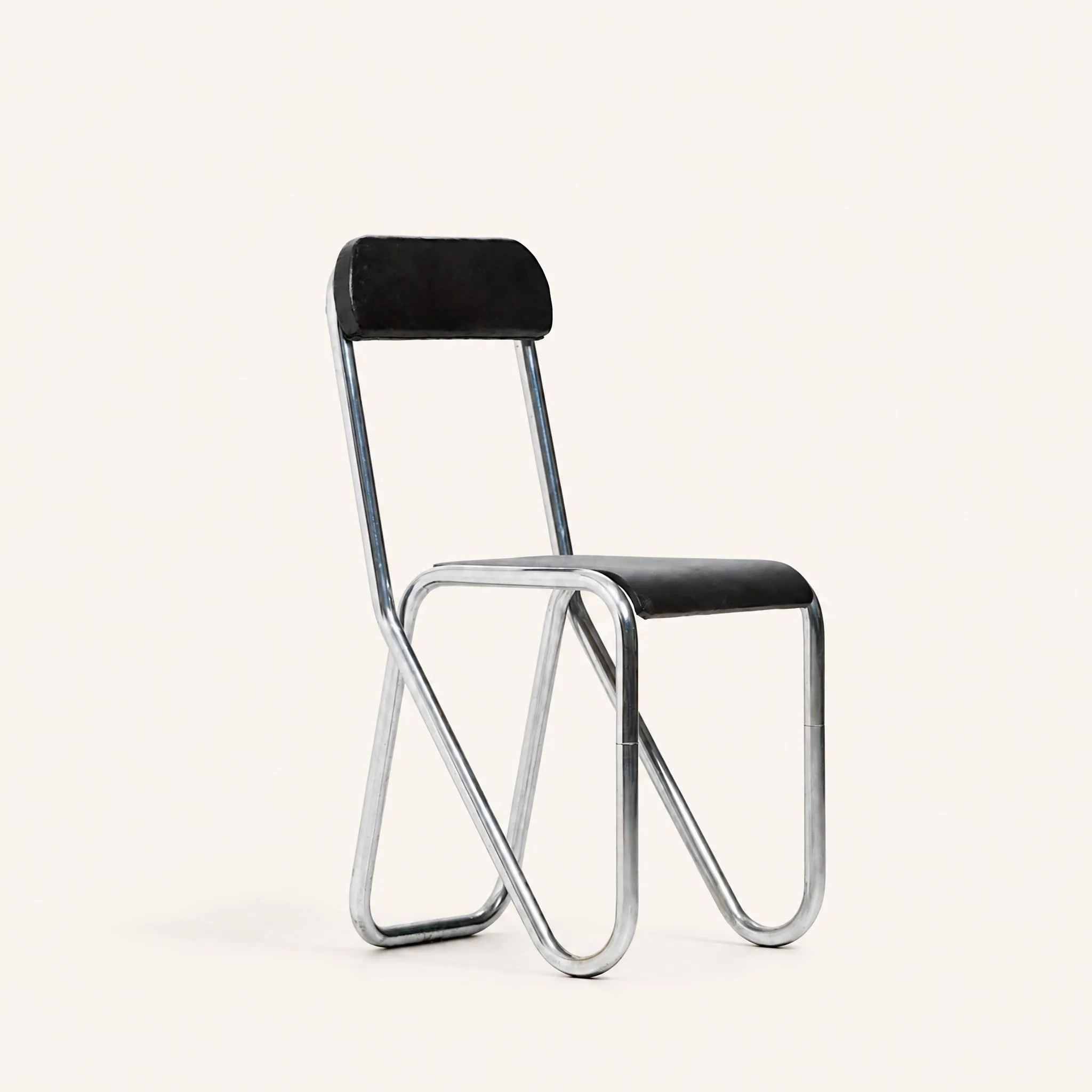 Tubular metal chair